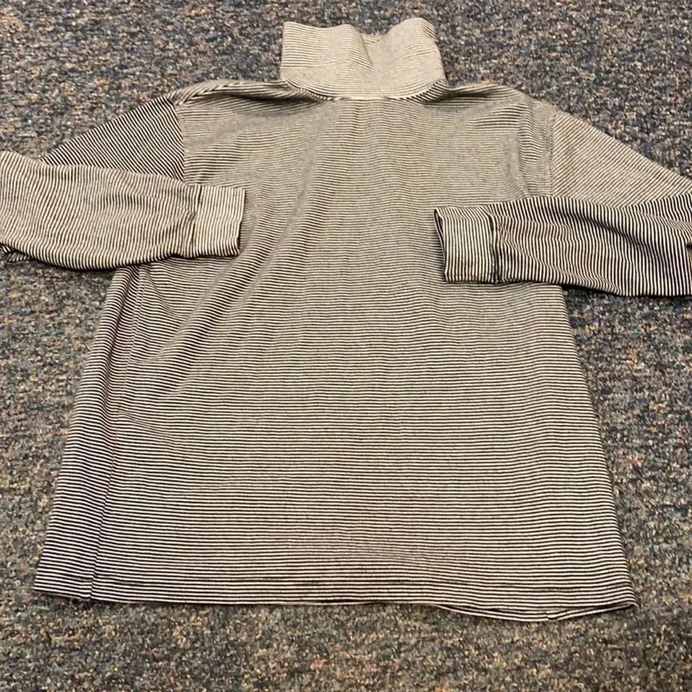 Jones New York Stripped Turtleneck sz. XL